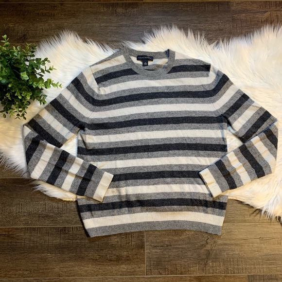 Banana Republic Sweaters - ❤️SOLD Banana Republic wool cashmere sweater